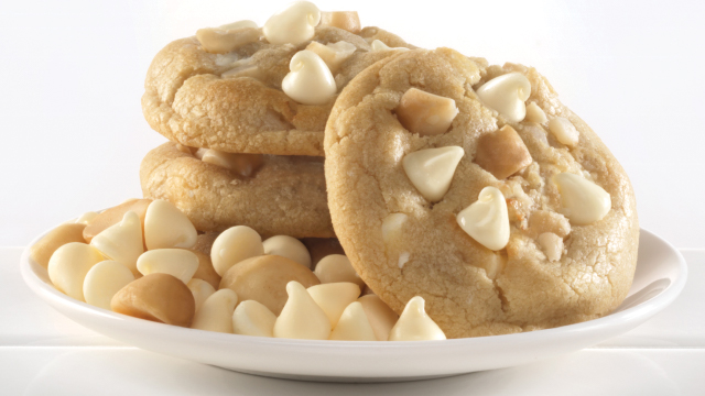 White Chocolate Macadama Nut Cookie Dough 2.5lb