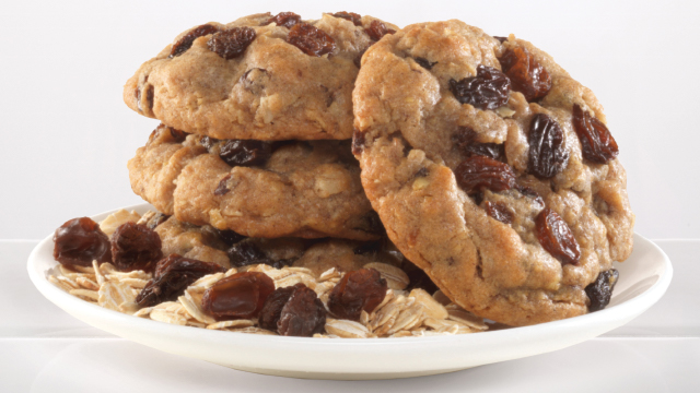 Oatmeal Raisin Cookie Dough 2.5lb
