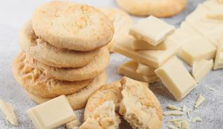EASY GOURMET WHITE CHOC MAC NUT 2.7LB