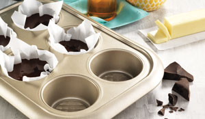 TEXTURED MUFFIN PAN